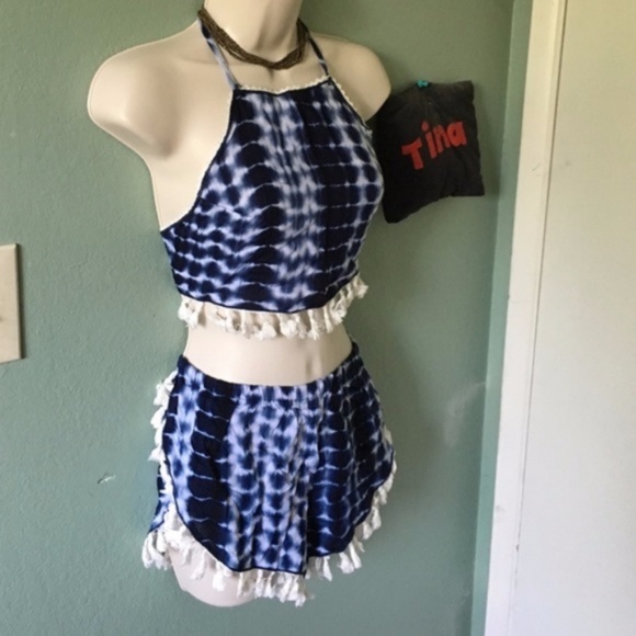 New 2 Piece Tye Dye Crop Top and Shorts Set - Picture 3 of 4